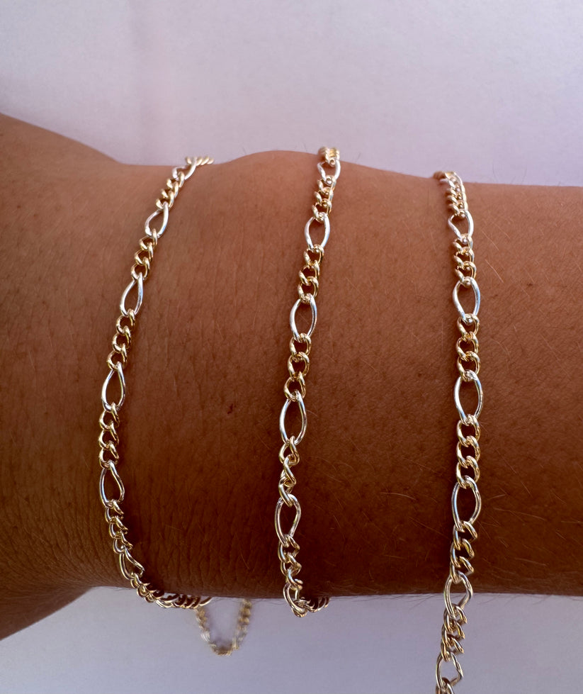 Mixed Metals Figaro Chain- small. Priced per inch.